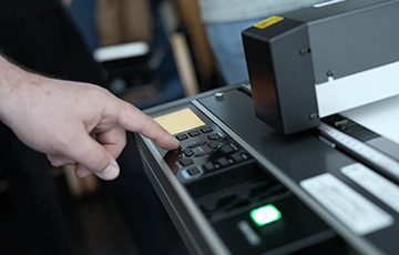 síkágyas vágóplotter üzembe helyezése