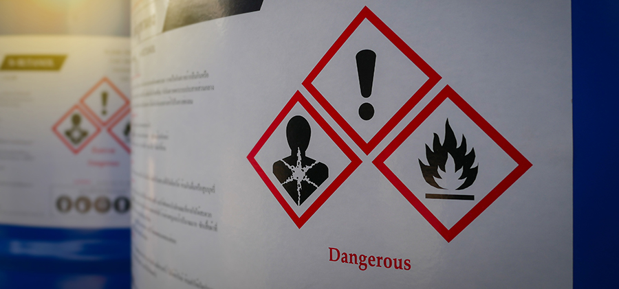 veszélyes anyagokat jelölő ellenálló címkék
